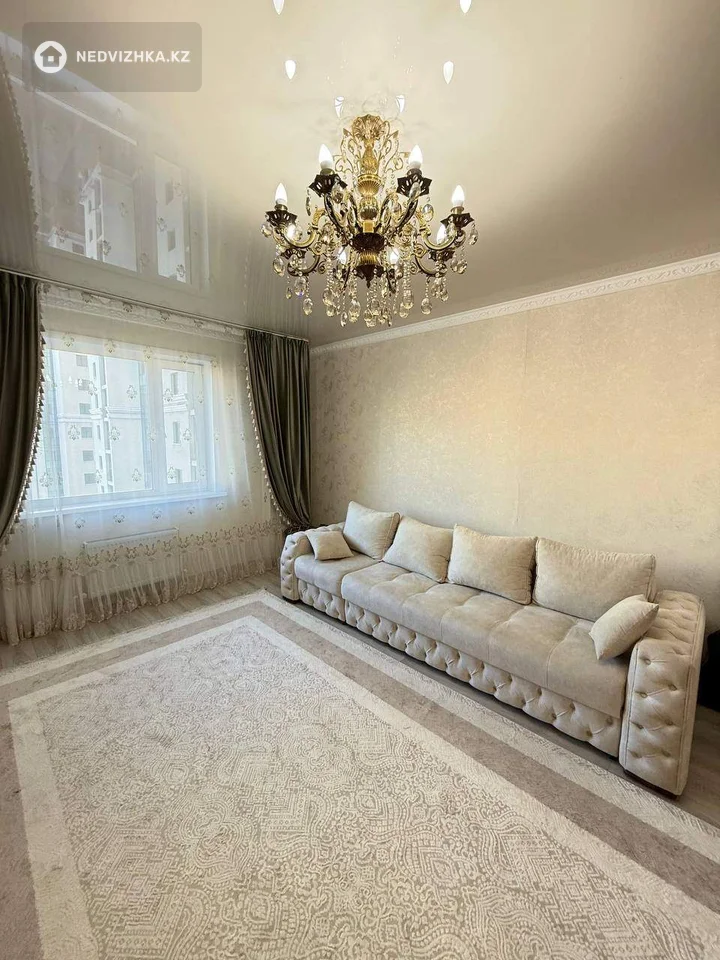4-комнатная квартира, этаж 8 из 13, 110 м², фотография 3