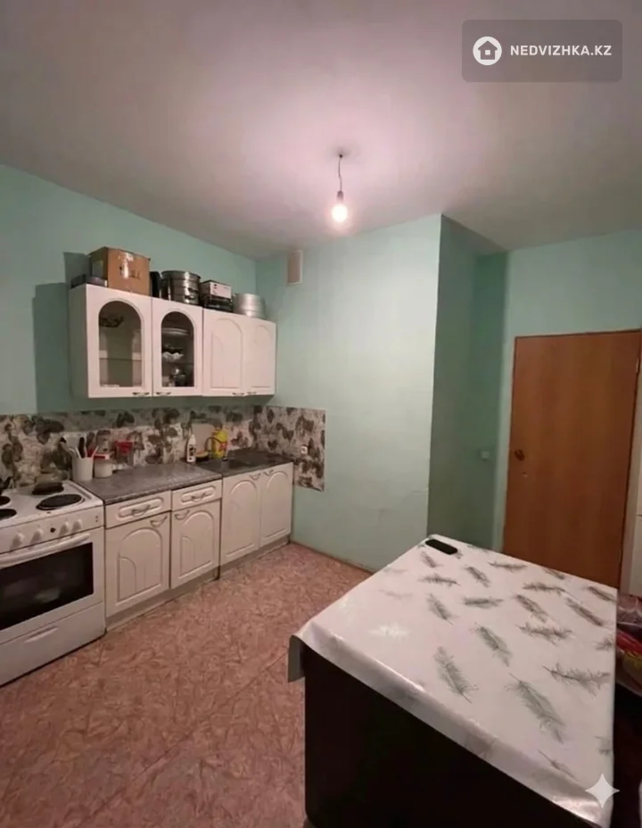 1-комнатная квартира, этаж 9 из 10, 37 м², фотография 4