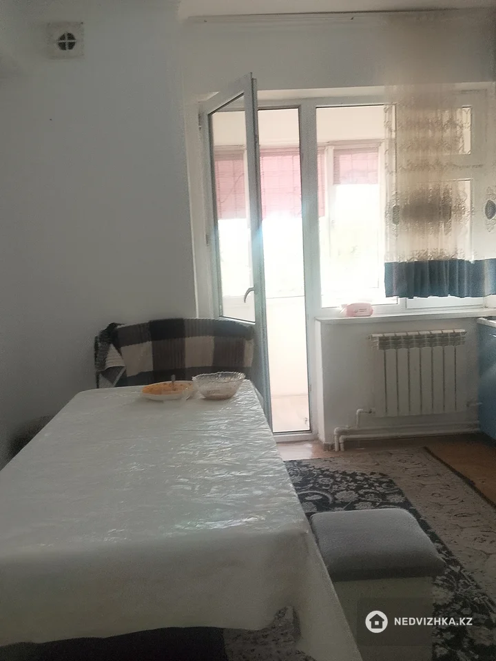 3-комнатная квартира, этаж 1 из 5, 84 м²