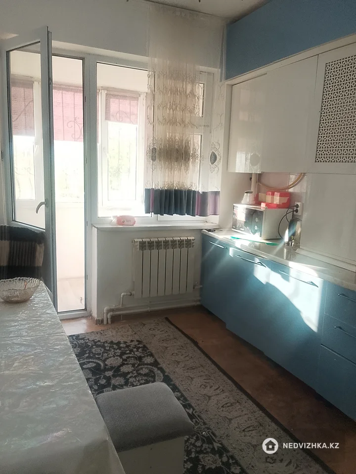 3-комнатная квартира, этаж 1 из 5, 84 м², фотография 4