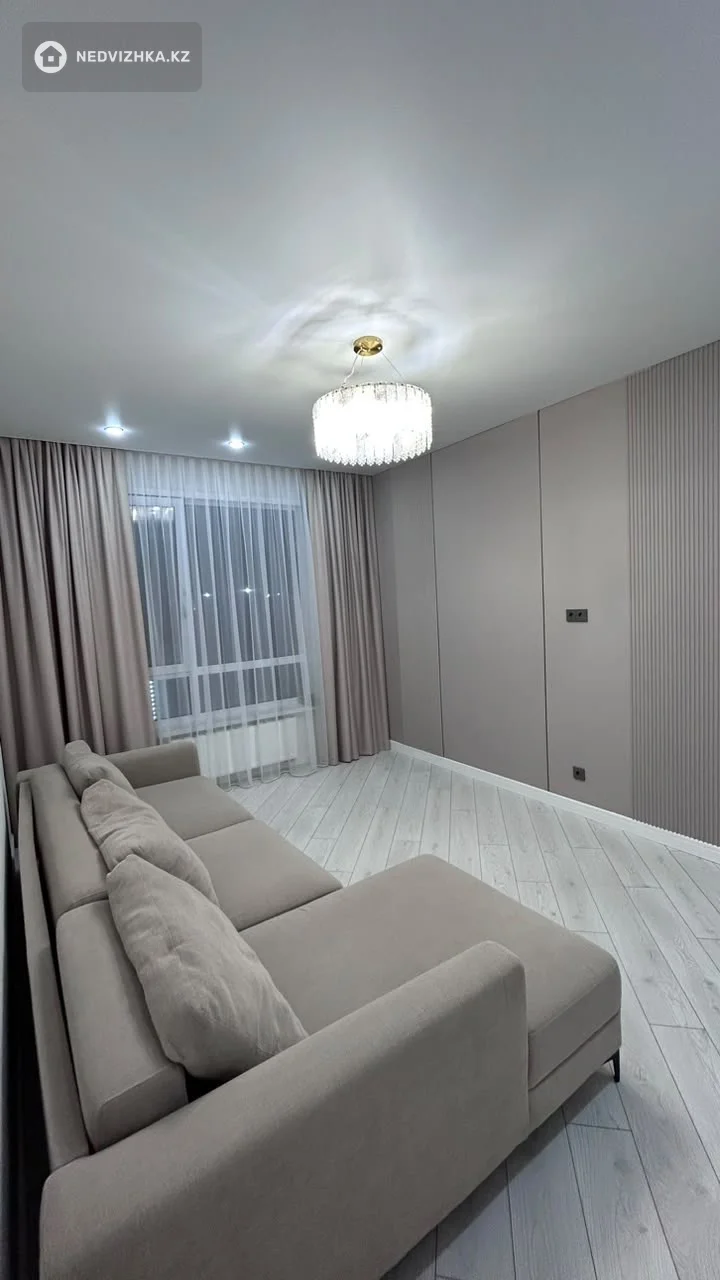 1-комнатная квартира, этаж 3 из 12, 38 м², фотография 2