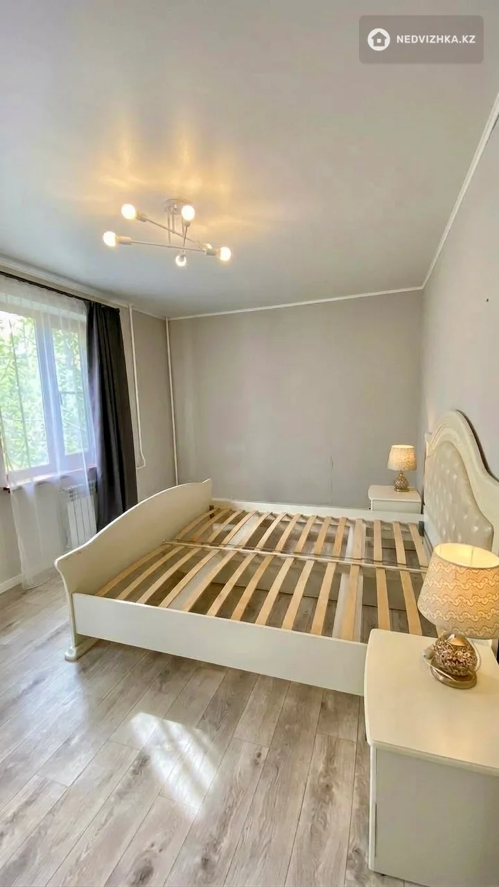 3-комнатная квартира, этаж 4 из 5, 56 м², фотография 4