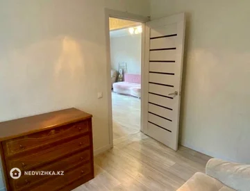 3-комнатная квартира, этаж 4 из 5, 56 м², миниатюра 8