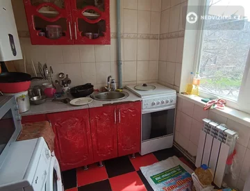 2-комнатная квартира, этаж 2 из 5, 45 м², миниатюра 10