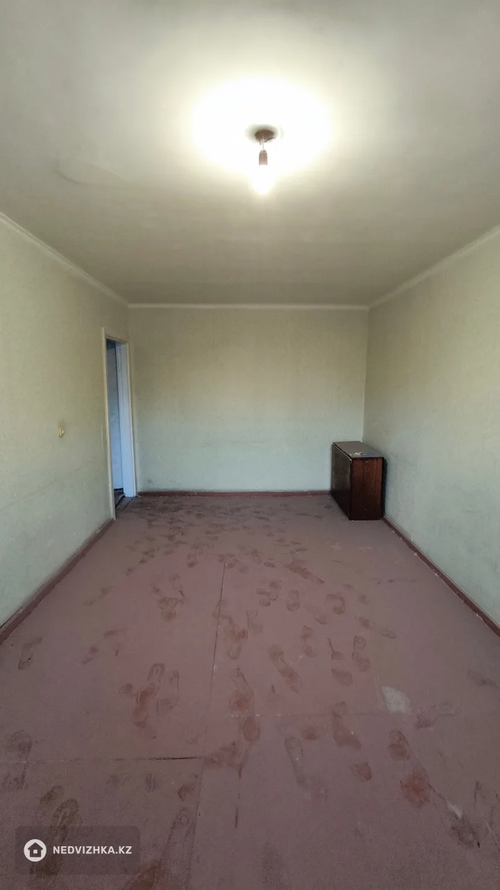 2-комнатная квартира, этаж 3 из 5, 45 м², фотография 3