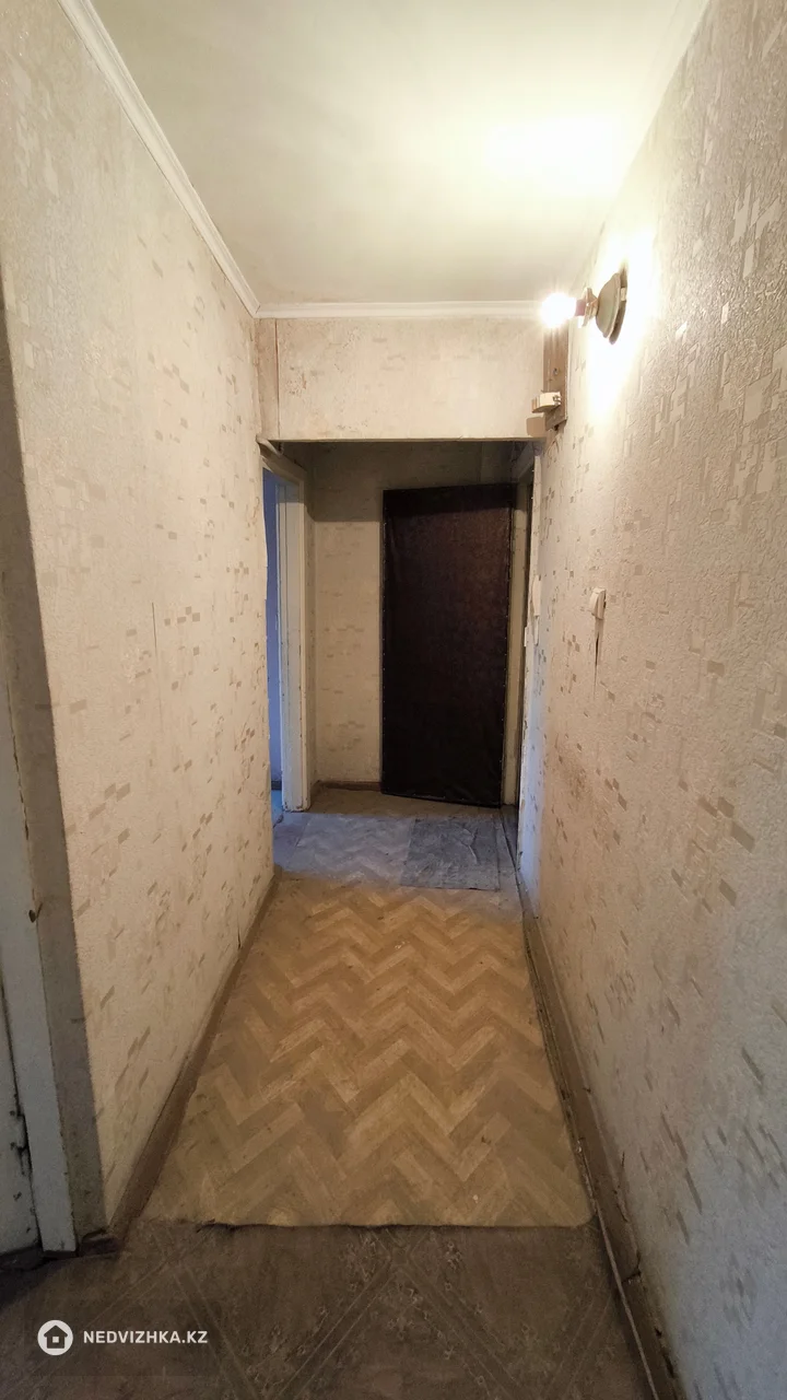 2-комнатная квартира, этаж 3 из 5, 45 м², фотография 4