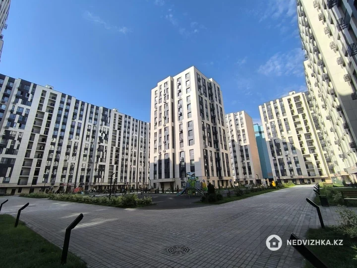 2-комнатная квартира, этаж 12 из 13, 53 м², На длительный срок, фотография 2