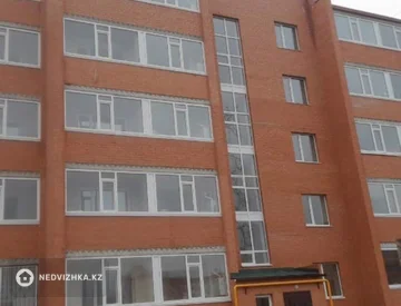 2-комнатная квартира, этаж 3 из 5, 64 м², миниатюра 1