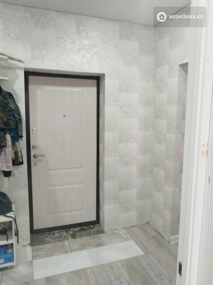 2-комнатная квартира, этаж 3 из 5, 64 м², фотография 5