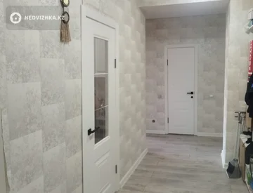 2-комнатная квартира, этаж 3 из 5, 64 м², миниатюра 4