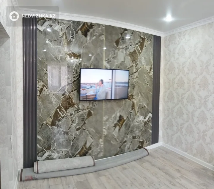 2-комнатная квартира, этаж 3 из 5, 64 м², фотография 3