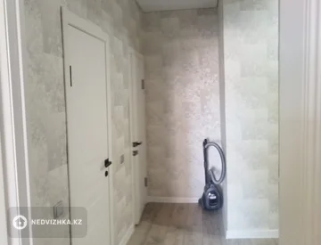 2-комнатная квартира, этаж 3 из 5, 64 м², миниатюра 9