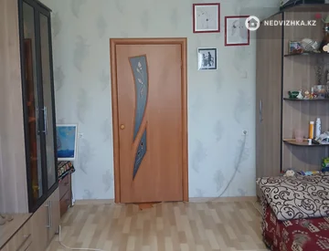 2-комнатная квартира, этаж 4 из 5, 51 м², миниатюра 1