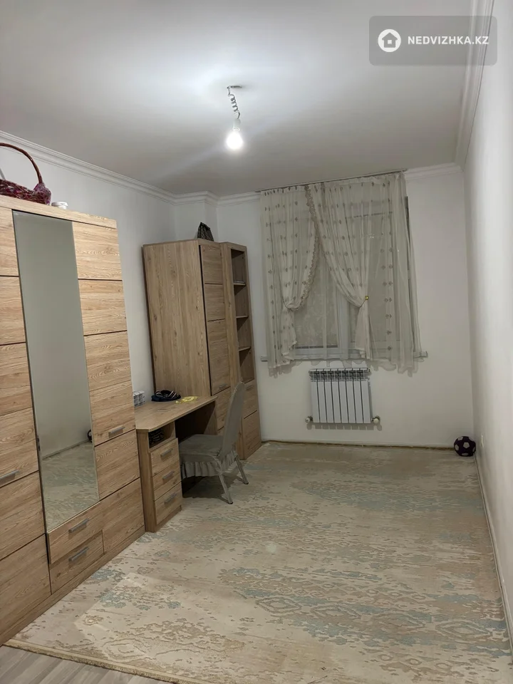 2-комнатная квартира, этаж 4 из 5, 58 м²