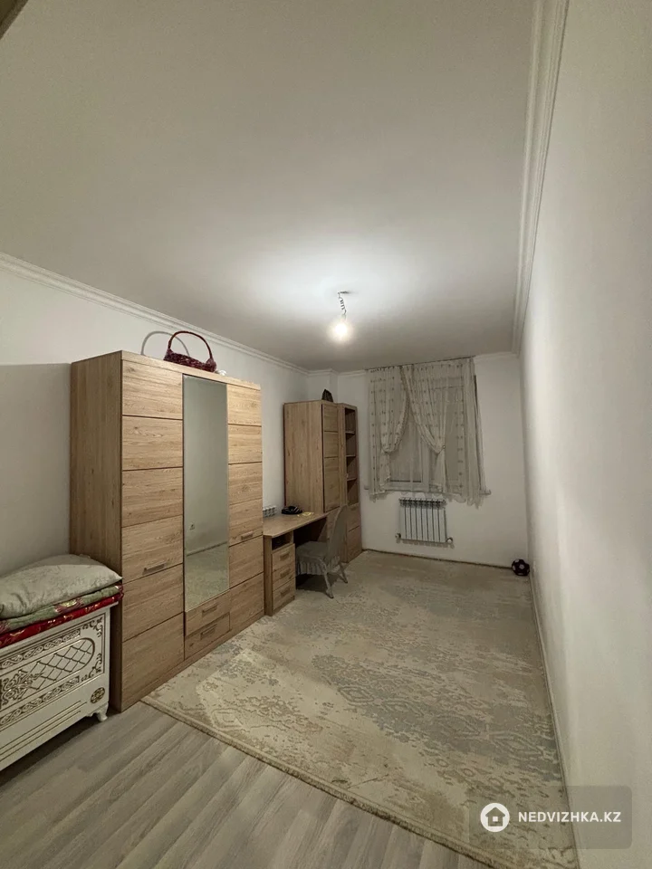 2-комнатная квартира, этаж 4 из 5, 58 м², фотография 4