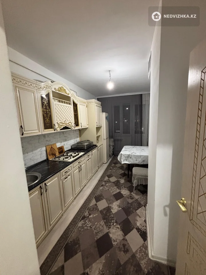 2-комнатная квартира, этаж 4 из 5, 58 м², фотография 5