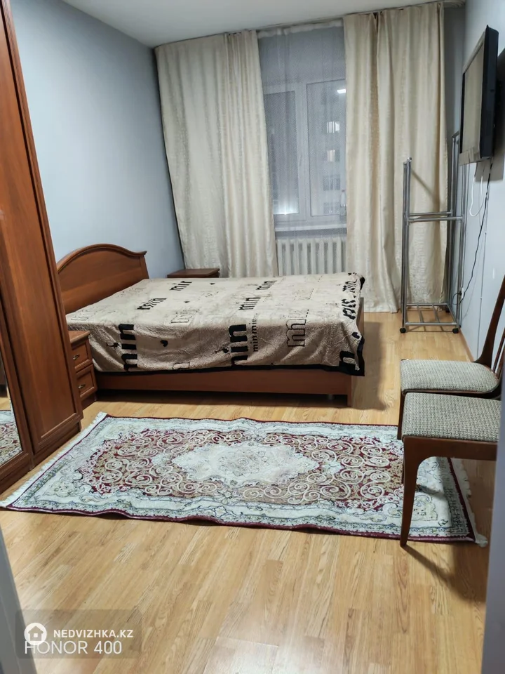 2-комнатная квартира, этаж 3 из 5, 63 м², фотография 2