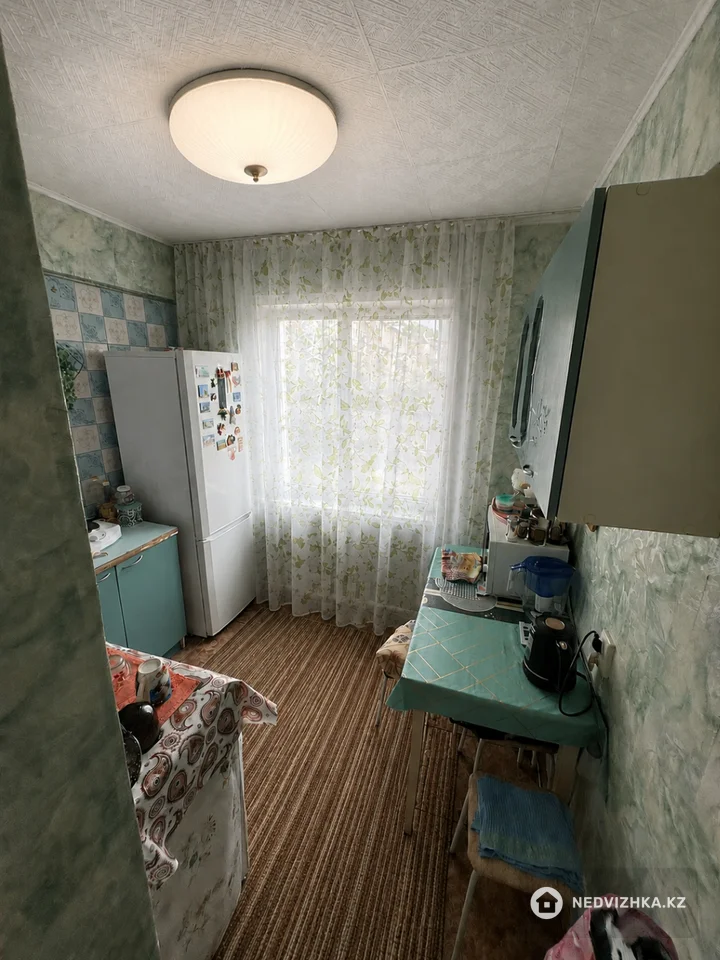 3-комнатная квартира, этаж 3 из 5, 60 м², фотография 2