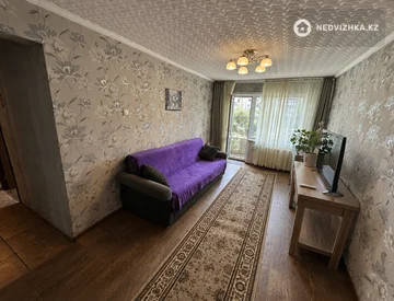 3-комнатная квартира, этаж 3 из 5, 60 м², миниатюра 3