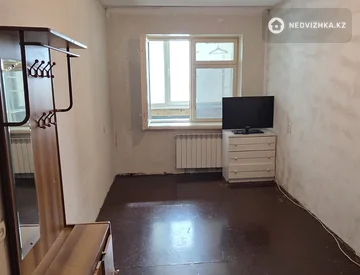 2-комнатная квартира, этаж 3 из 4, 43 м², миниатюра 1