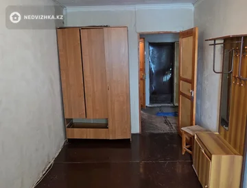 2-комнатная квартира, этаж 3 из 4, 43 м², миниатюра 4
