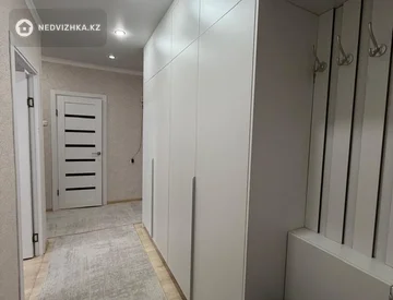 2-комнатная квартира, этаж 9 из 9, 59 м², миниатюра 1