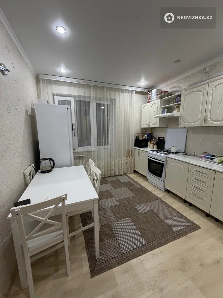 2-комнатная квартира, этаж 9 из 9, 59 м², фотография 3