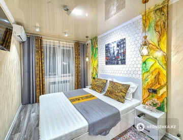 2-комнатная квартира, этаж 4 из 5, 56 м², Посуточно, миниатюра 2