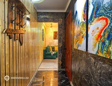 2-комнатная квартира, этаж 4 из 5, 56 м², Посуточно, миниатюра 5