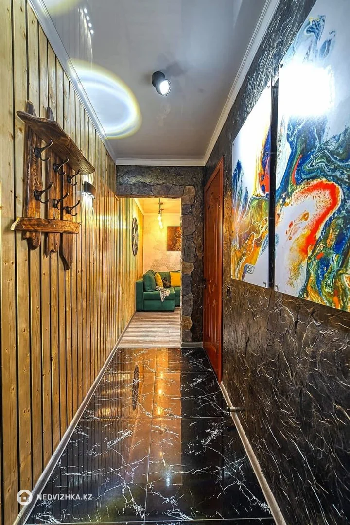 2-комнатная квартира, этаж 4 из 5, 56 м², Посуточно, фотография 5