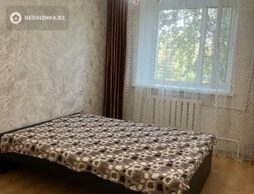 2-комнатная квартира, этаж 3 из 5, 53 м², Посуточно, миниатюра 9