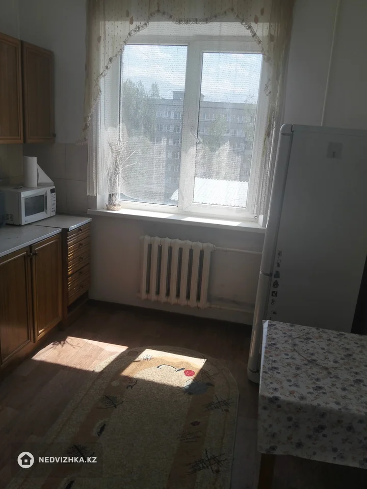1-комнатная квартира, этаж 6 из 9, 40 м², Посуточно