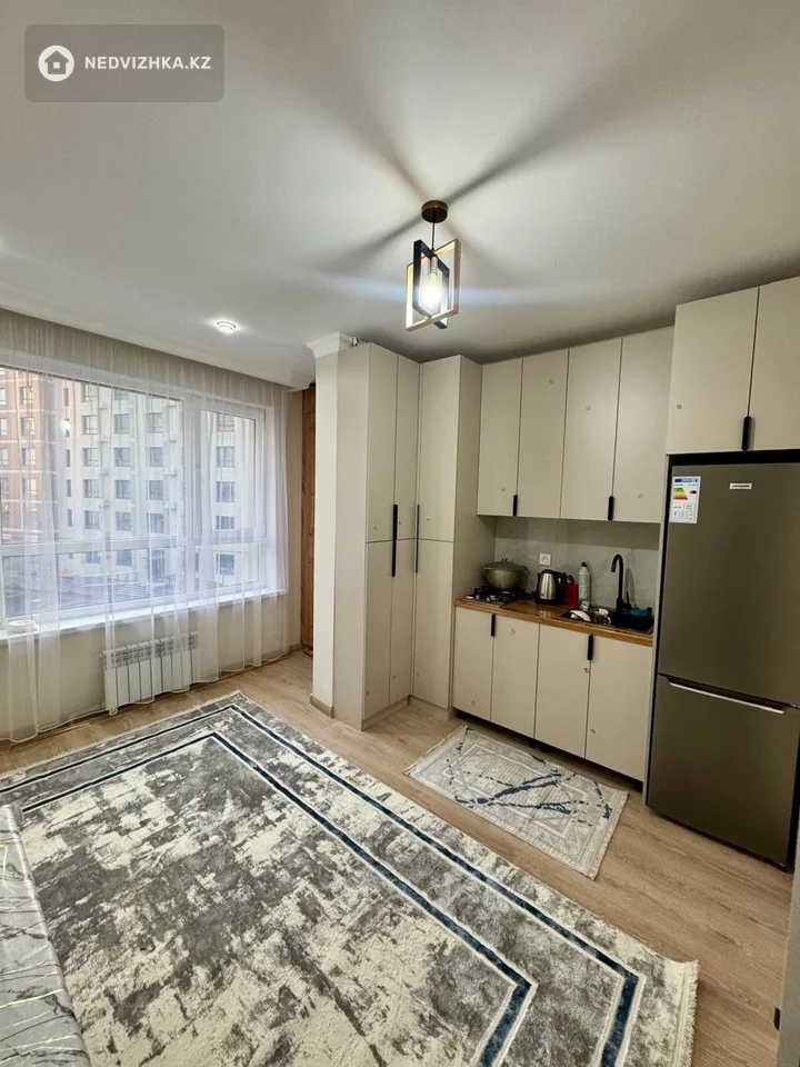 1-комнатная квартира, этаж 3 из 9, 40 м², На длительный срок, фотография 3