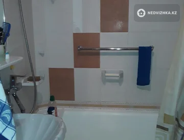 3-комнатная квартира, этаж 5 из 10, 65 м², миниатюра 2