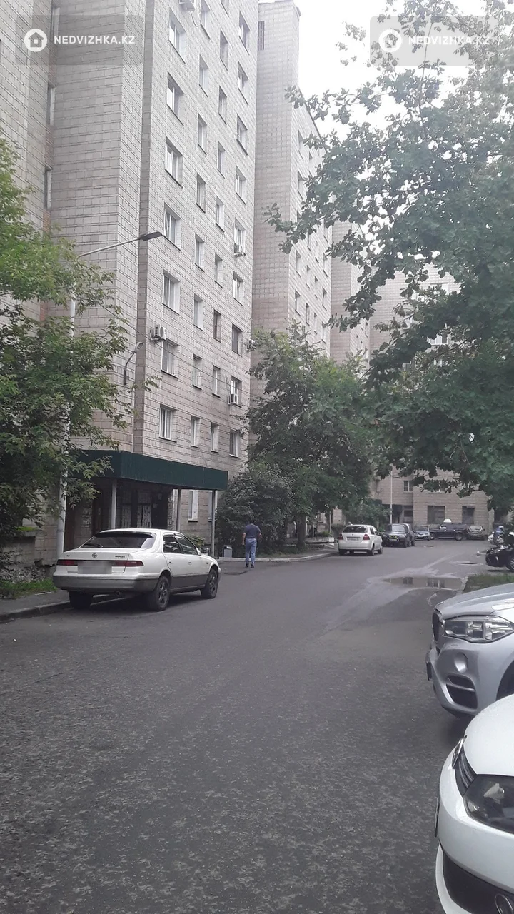3-комнатная квартира, этаж 5 из 10, 65 м², фотография 4