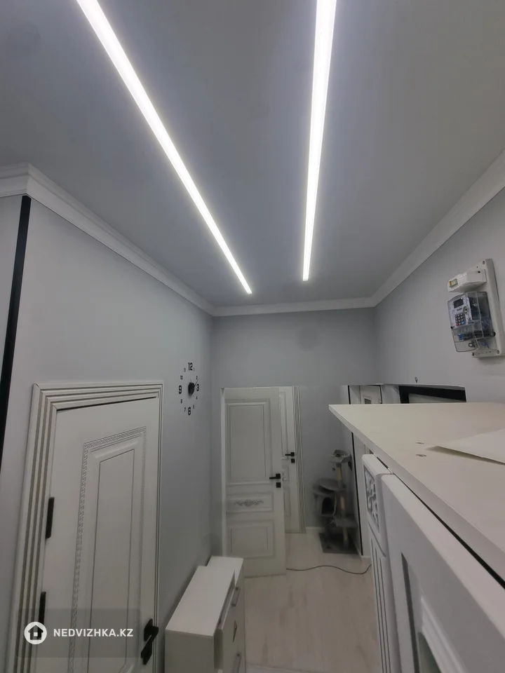 2-комнатная квартира, этаж 3 из 5, 54 м², фотография 3