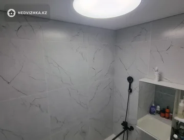 2-комнатная квартира, этаж 3 из 5, 54 м², миниатюра 5