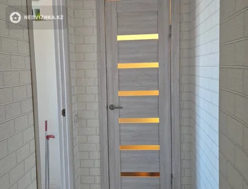 3-комнатная квартира, этаж 8 из 9, 82 м², миниатюра 4