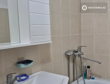 3-комнатная квартира, этаж 8 из 9, 82 м², миниатюра 12