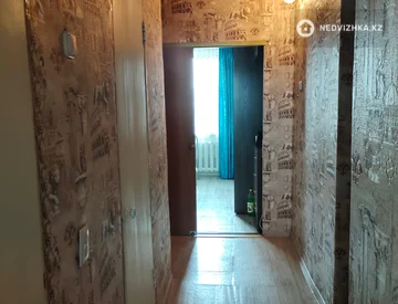 4-комнатная квартира, этаж 9 из 9, 82 м², миниатюра 5