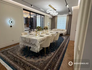 3-комнатная квартира, этаж 4 из 9, 104 м², миниатюра 1
