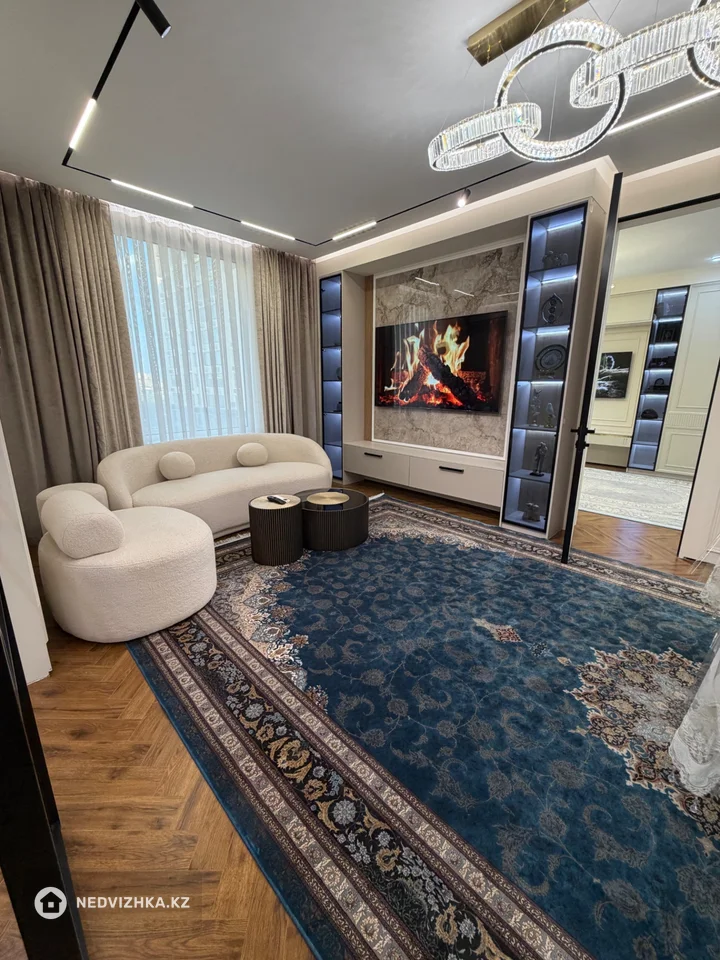 3-комнатная квартира, этаж 4 из 9, 104 м², фотография 3
