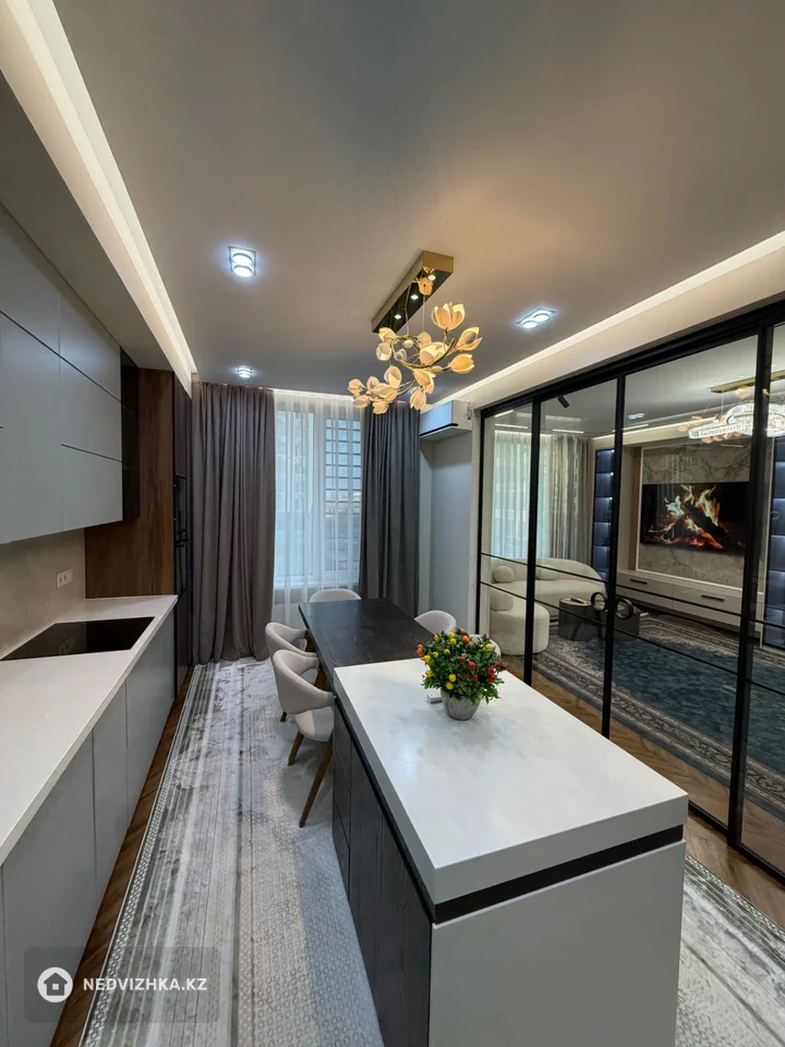 3-комнатная квартира, этаж 4 из 9, 104 м², фотография 4