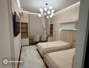 3-комнатная квартира, этаж 4 из 9, 104 м², миниатюра 11