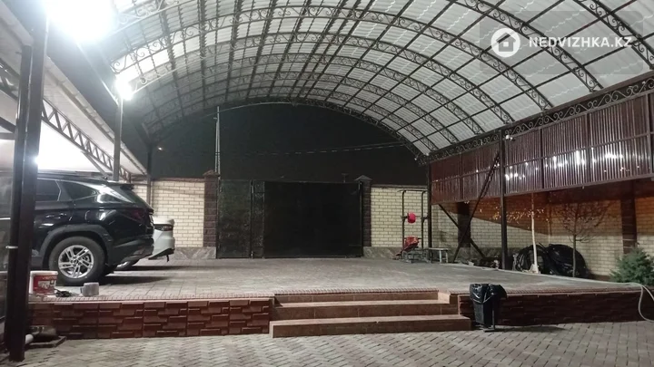 7-комнатный дом, 8 соток, 260 м², фотография 2