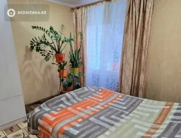 3-комнатная квартира, этаж 3 из 5, 60 м², миниатюра 4