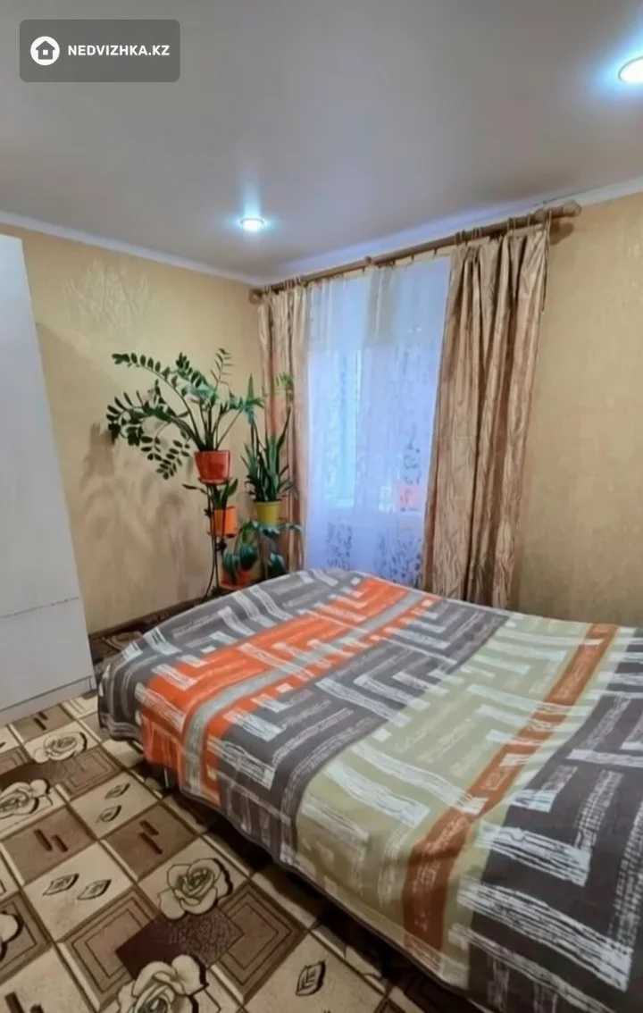 3-комнатная квартира, этаж 3 из 5, 60 м², фотография 4