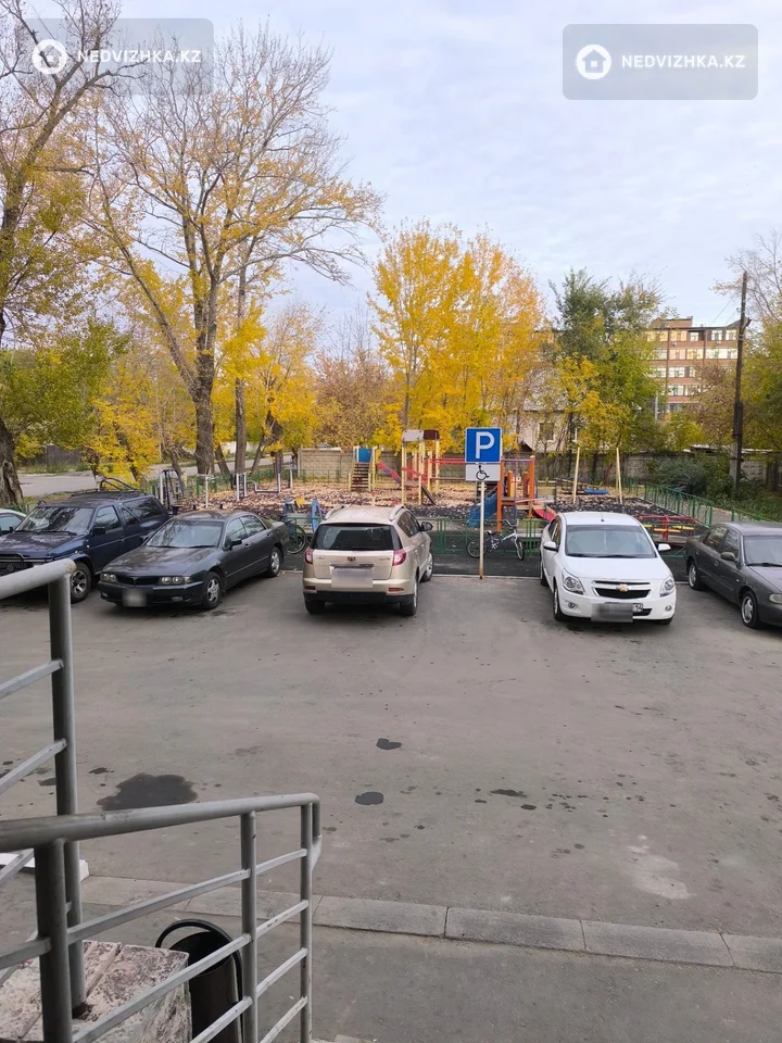 2-комнатная квартира, этаж 4 из 9, 58 м², фотография 3