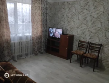 1-комнатная квартира, этаж 2 из 3, 33 м², На длительный срок, миниатюра 2