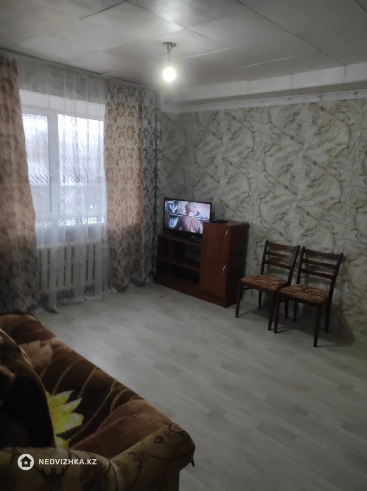1-комнатная квартира, этаж 2 из 3, 33 м², На длительный срок, фотография 2